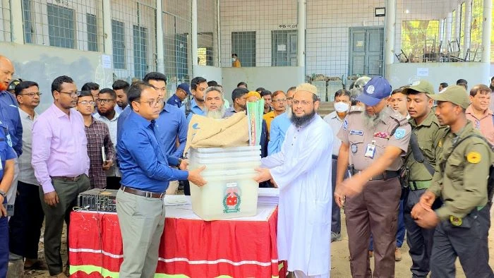 ঠাকুরগাঁও উপনির্বাচনে ১ লাখ ৪০ হাজার হিন্দু ভোটারই ‘ট্রাম্পকার্ড’, ব্যবধান গড়তে পারে আওয়ামী নীরব ভোট ব্যাংক